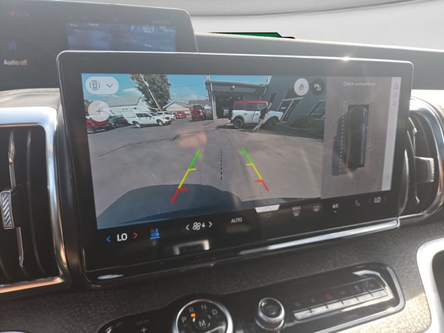Used 2025 Ford Expedition Tremor AWD/4WD image 23