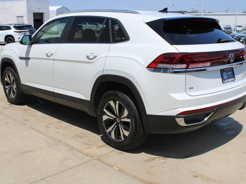 Certified 2026 Volkswagen Atlas Cross Sport SE AWD/4WD image 4