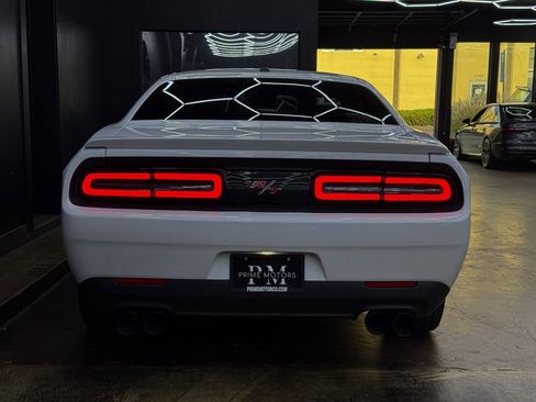 Used 2015 Dodge Challenger R/T w/ Quick Order Package 22B R/T image 8