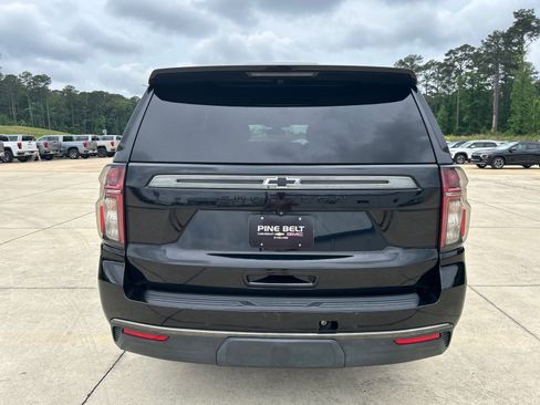 Used 2021 Chevrolet Suburban Z71 w/ Z71 Off-Road Package AWD/4WD image 6