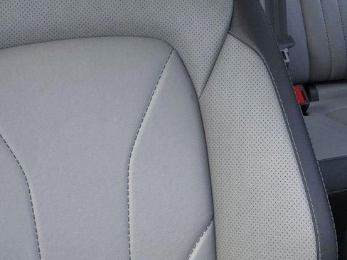 New 2025 Ford Escape SE w/ PHEV Premium Package image 16