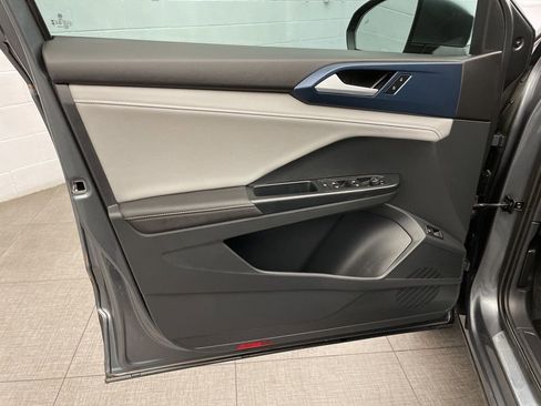 Used 2024 Volkswagen Taos SE image 20