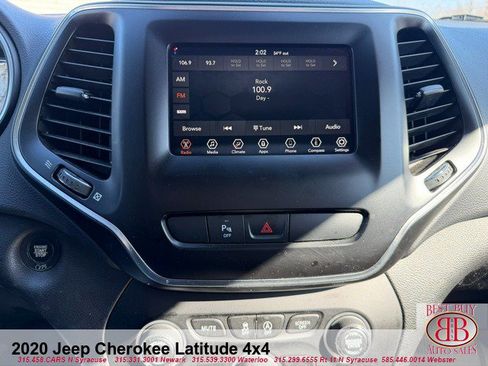 Used 2020 Jeep Cherokee Latitude Plus AWD/4WD image 17