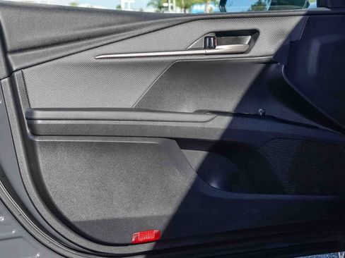 Used 2025 Toyota Camry SE image 19