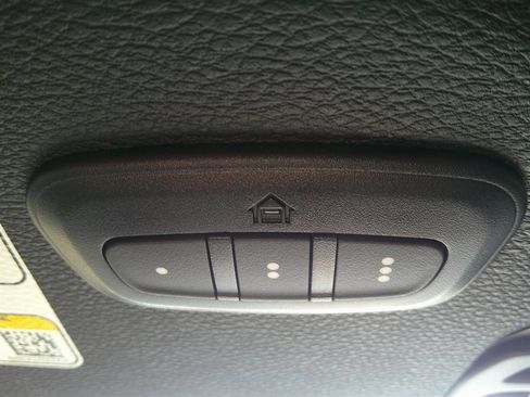 Used 2024 Jeep Gladiator Sport image 40