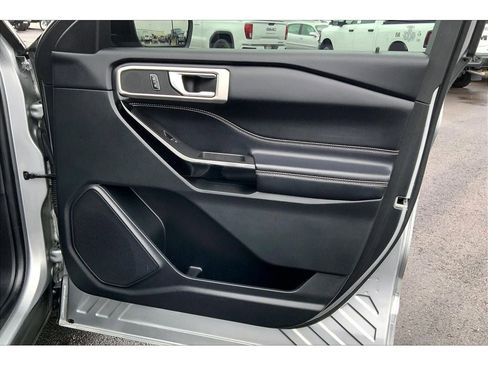 Used 2022 Ford Explorer ST image 25