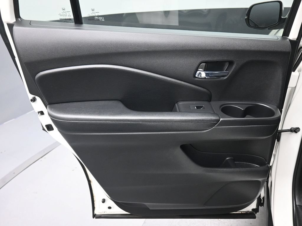 Used 2019 Honda Pilot LX image 27