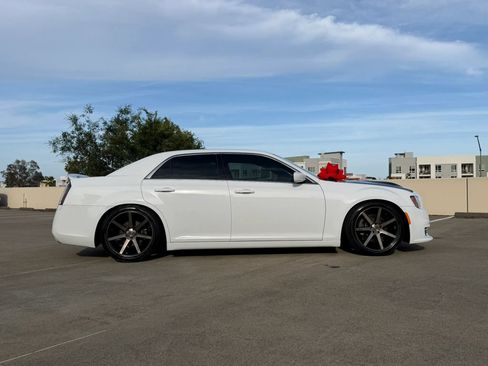 Used 2013 Chrysler 300 S RWD image 21