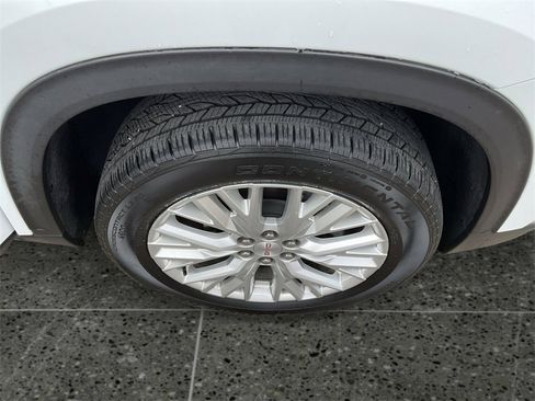 Used 2024 GMC Acadia Elevation image 14