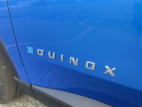 New 2026 Chevrolet Equinox EV LT image 33
