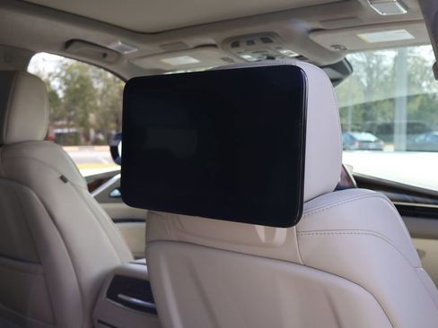 Certified 2023 Cadillac Escalade Premium Luxury Platinum w/ LPO, Radiant Package image 22