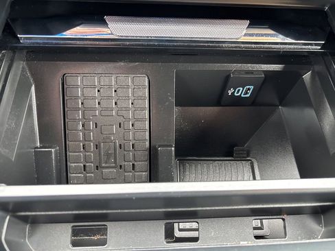 Used 2025 Ford F250 Lariat w/ Lariat Ultimate Package AWD/4WD image 46