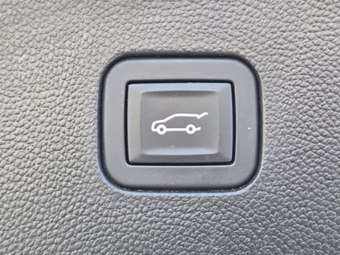 Used 2019 Buick Enclave Premium w/ Experience Buick Package FWD image 29
