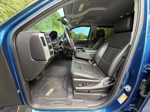 Used 2018 GMC Sierra 1500 SLT w/ SLT Premium Package AWD/4WD image 15