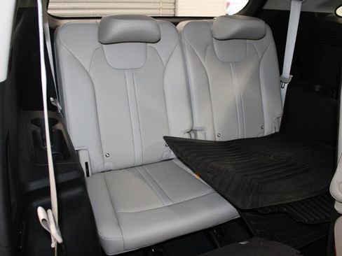 Used 2024 Kia Sorento SX image 35