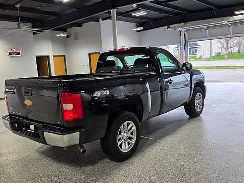 Used 2012 Chevrolet Silverado 1500 W/T w/ LS Package AWD/4WD image 2