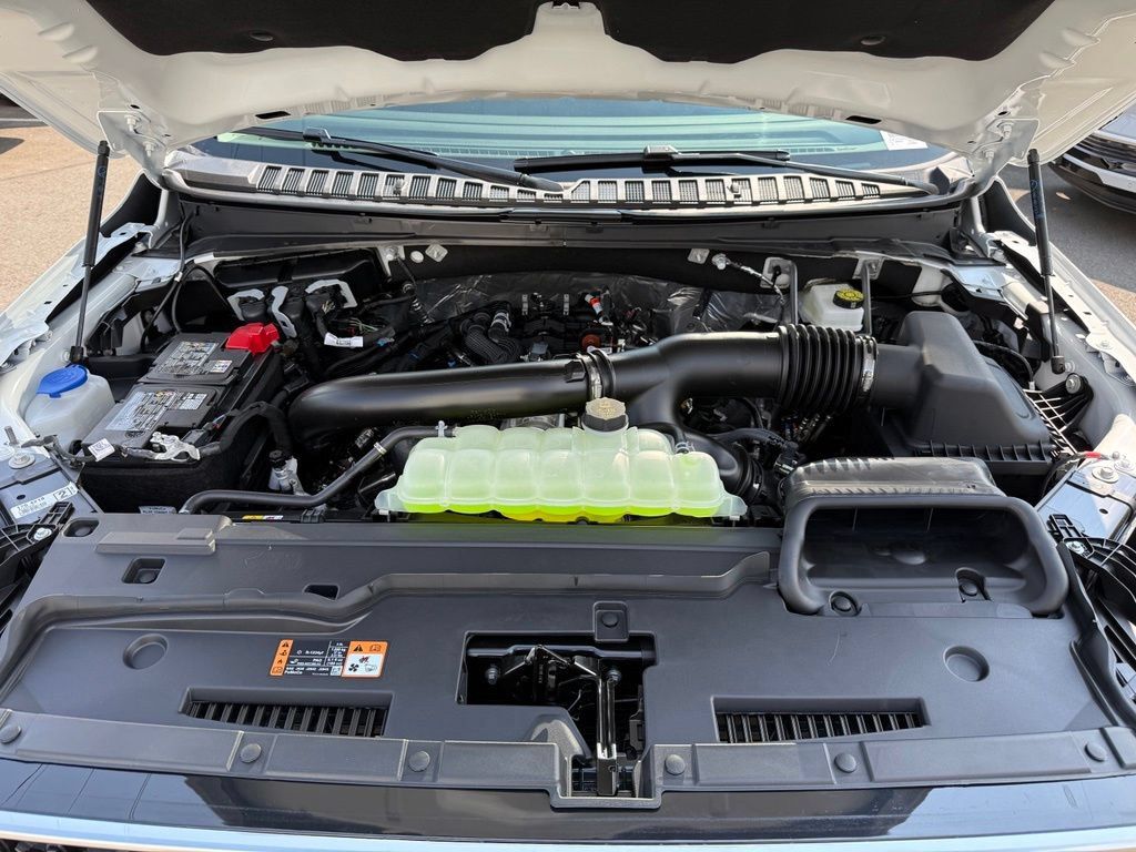 New 2027 Lincoln Navigator Premiere AWD/4WD image 36