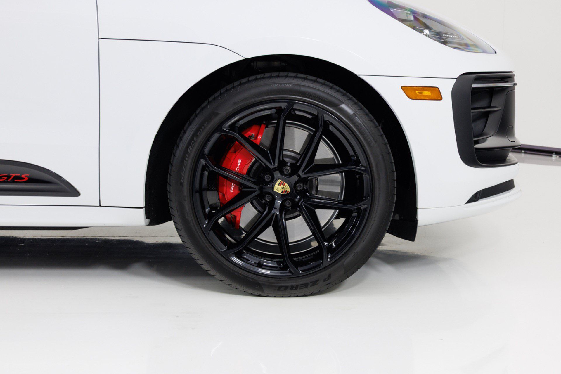 Used 2022 Porsche Macan GTS AWD/4WD image 13