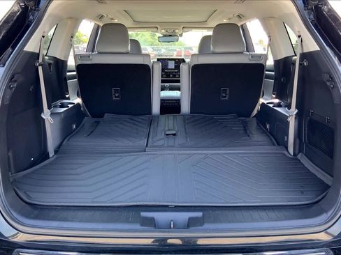 Used 2021 Toyota Highlander Platinum FWD image 34