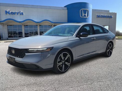 Certified 2026 Honda Accord SE image 2