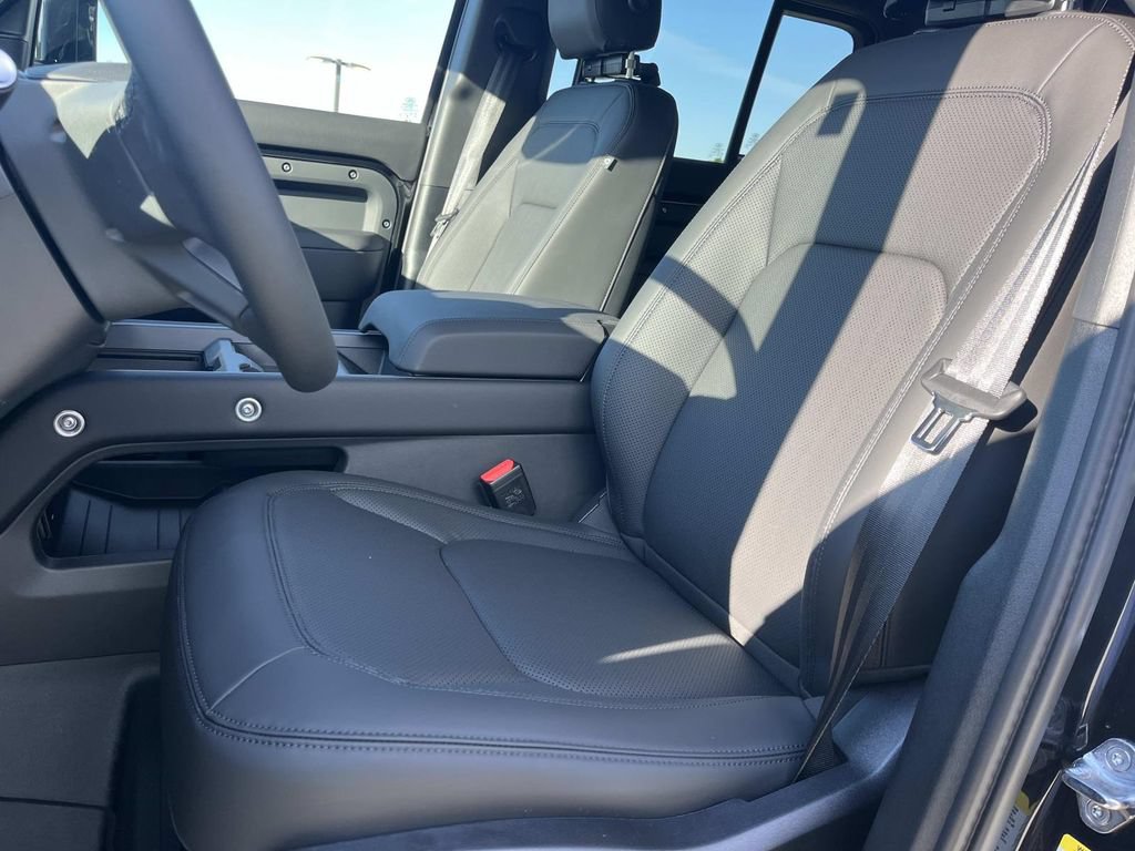 New 2026 Land Rover Defender 110 S AWD/4WD image 12