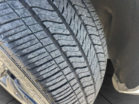 Used 2025 Cadillac Escalade ESV Sport Platinum w/ LPO, ONYX Package image 38