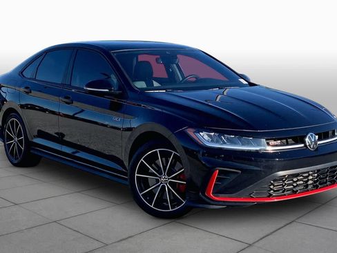 Used 2025 Volkswagen Jetta GLI Autobahn FWD image 3