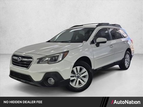 Used 2019 Subaru Outback 2.5i Premium AWD/4WD image 1