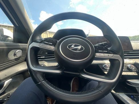 Used 2023 Hyundai Elantra Limited w/ Cargo Package FWD image 12
