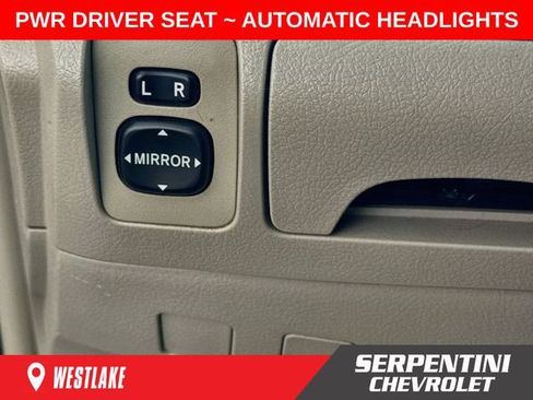 Used 2009 Toyota Camry LE FWD image 11