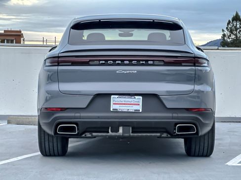 New 2026 Porsche Cayenne Coupe AWD/4WD image 7