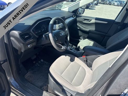 Used 2022 Ford Escape S image 10