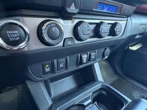 Used 2023 Toyota Tacoma SR5 w/ Technology Package image 29