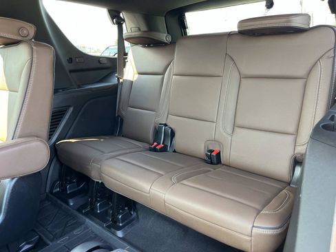 Used 2025 Chevrolet Tahoe High Country RWD image 19