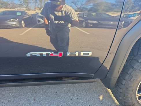 Used 2024 GMC Sierra 2500 AT4 w/ AT4 Premium Plus Package image 24