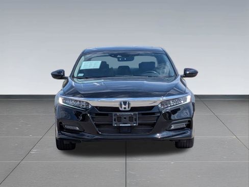Used 2018 Honda Accord Touring image 6