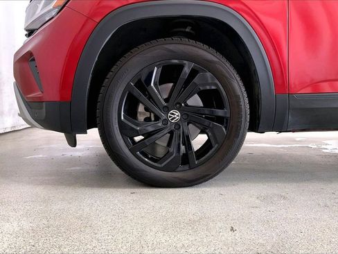 Used 2023 Volkswagen Atlas SE w/ Panoramic Sunroof Package FWD image 6
