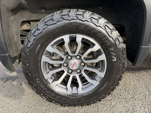 Used 2021 GMC Sierra 1500 AT4 w/ AT4 Preferred Package image 9