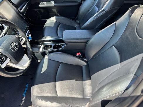 Used 2017 Toyota Prius Prime Premium w/ Carpet Mat Package image 13