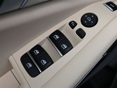 Used 2021 BMW X5 sDrive40i w/ Premium Package image 4