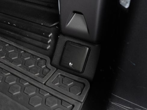 Used 2023 Land Rover Defender 110 Carpathian Edition AWD/4WD image 30