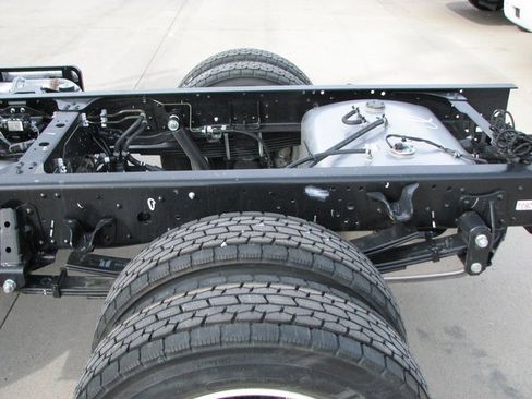 New 2024 Chevrolet Low Cab Forward 4500 XD image 11