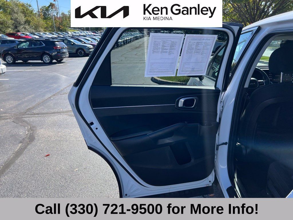 Certified 2023 Kia Sorento LX AWD/4WD image 43
