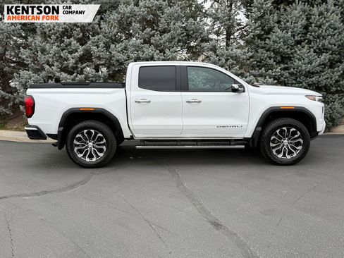 Used 2024 GMC Canyon Denali image 10