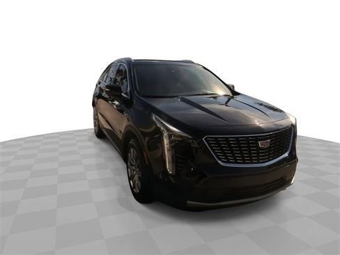 Used 2021 Cadillac XT4 Premium Luxury w/ Driver Awareness Package image 3