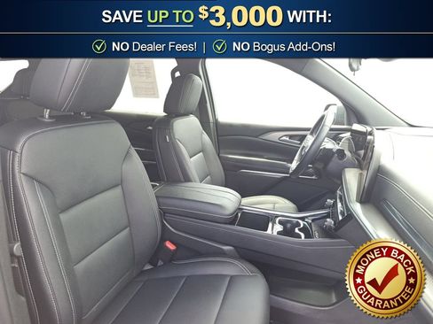 Used 2026 Chevrolet Traverse LT w/ Sun and Wheel Package FWD image 22
