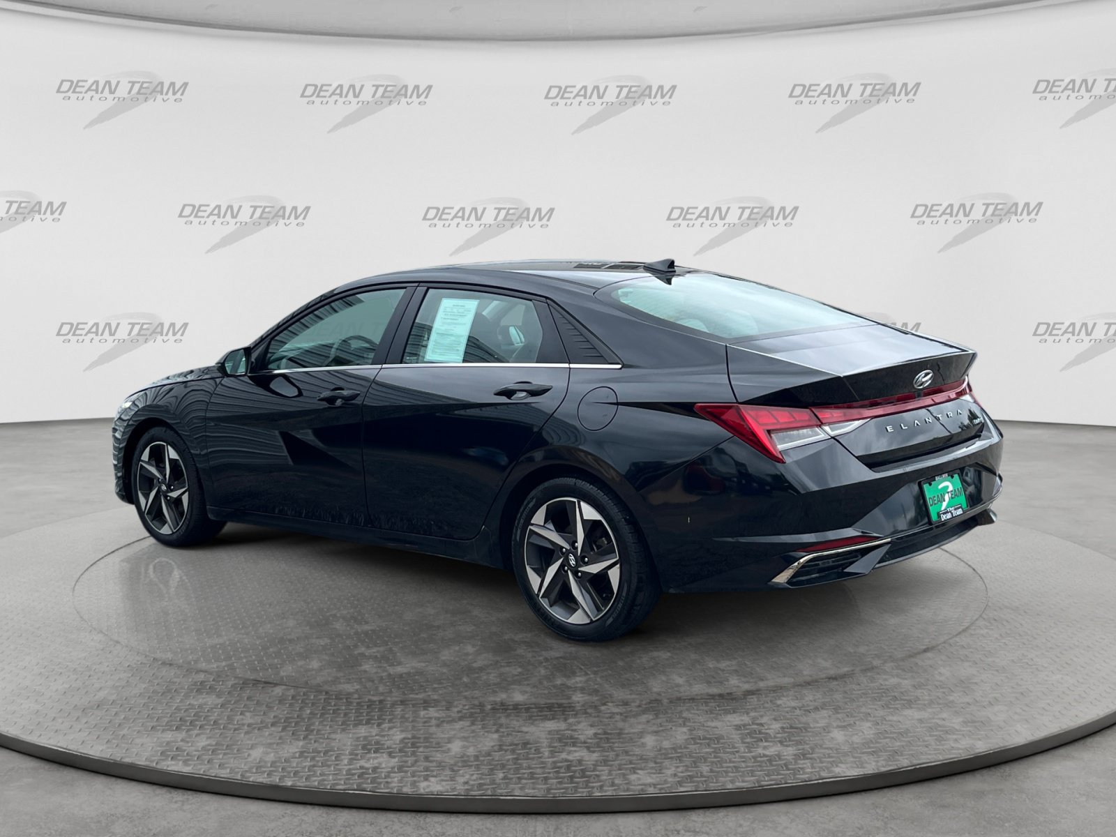 Used 2021 Hyundai Elantra Limited w/ Cargo Package FWD image 6
