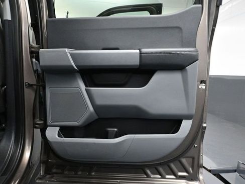 Used 2022 Ford F150 XLT image 39