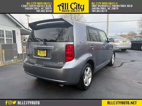 Used 2010 Scion xB FWD image 7