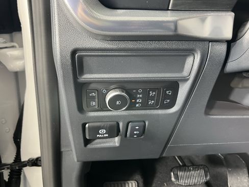 New 2025 Ford F150 Lariat w/ Equipment Group 501A Mid image 19